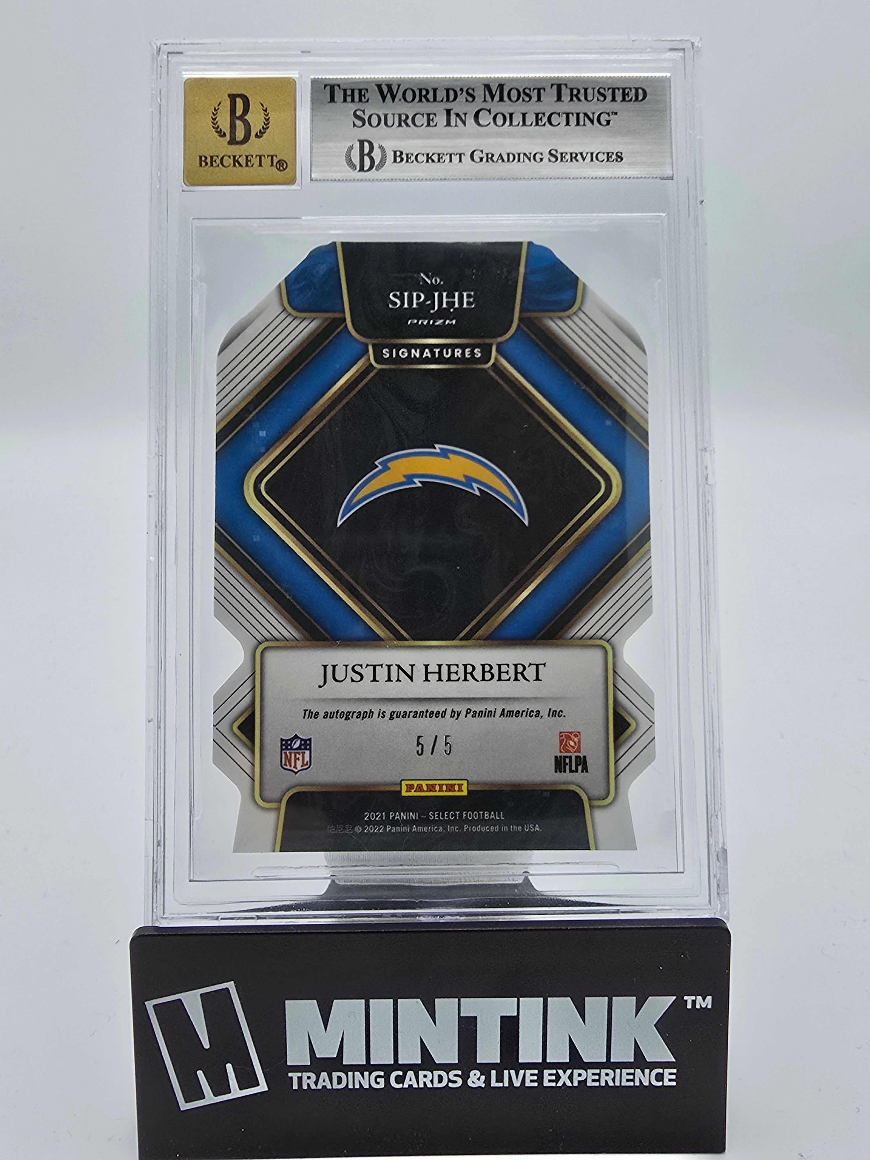 2021 Select Signatures Prizm Green Die Cut Auto Justin Herbert BGS 9 5/5 