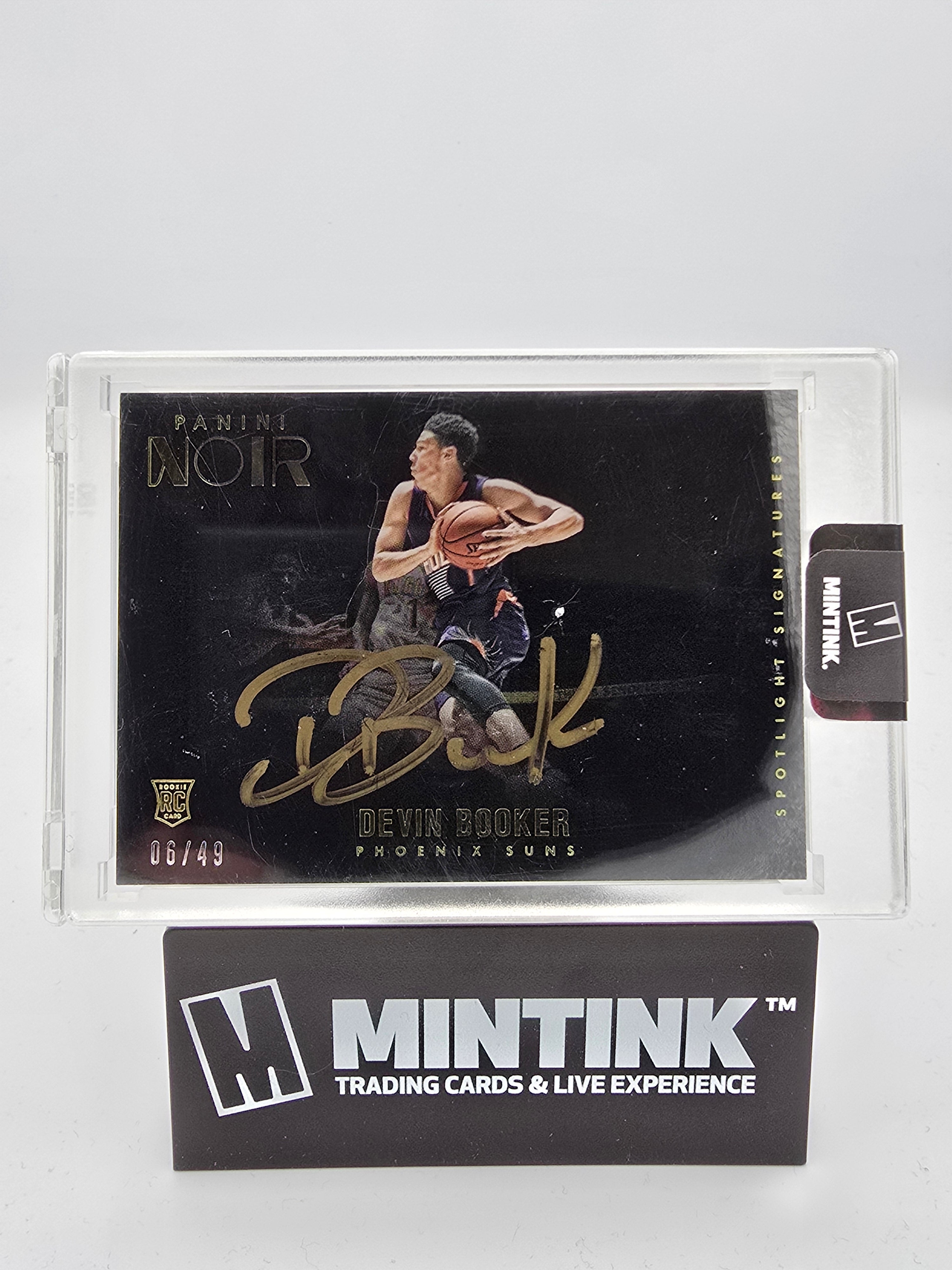 2015-16 Panini Noir Basketball Devon Booker RC Gold Ink Auto 06/49 #SS-DB 