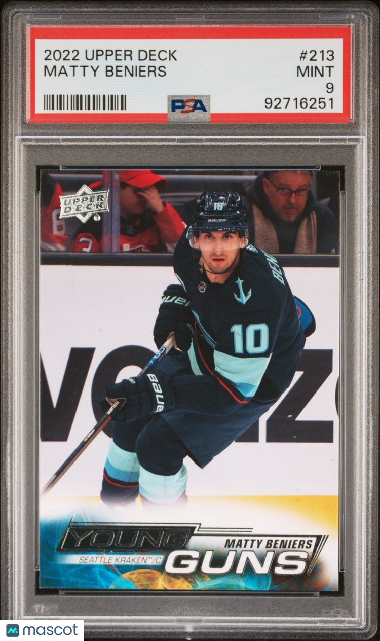 2022-23 Upper Deck Series 1 Hockey Matty Beniers Young Guns PSA 9 #213 